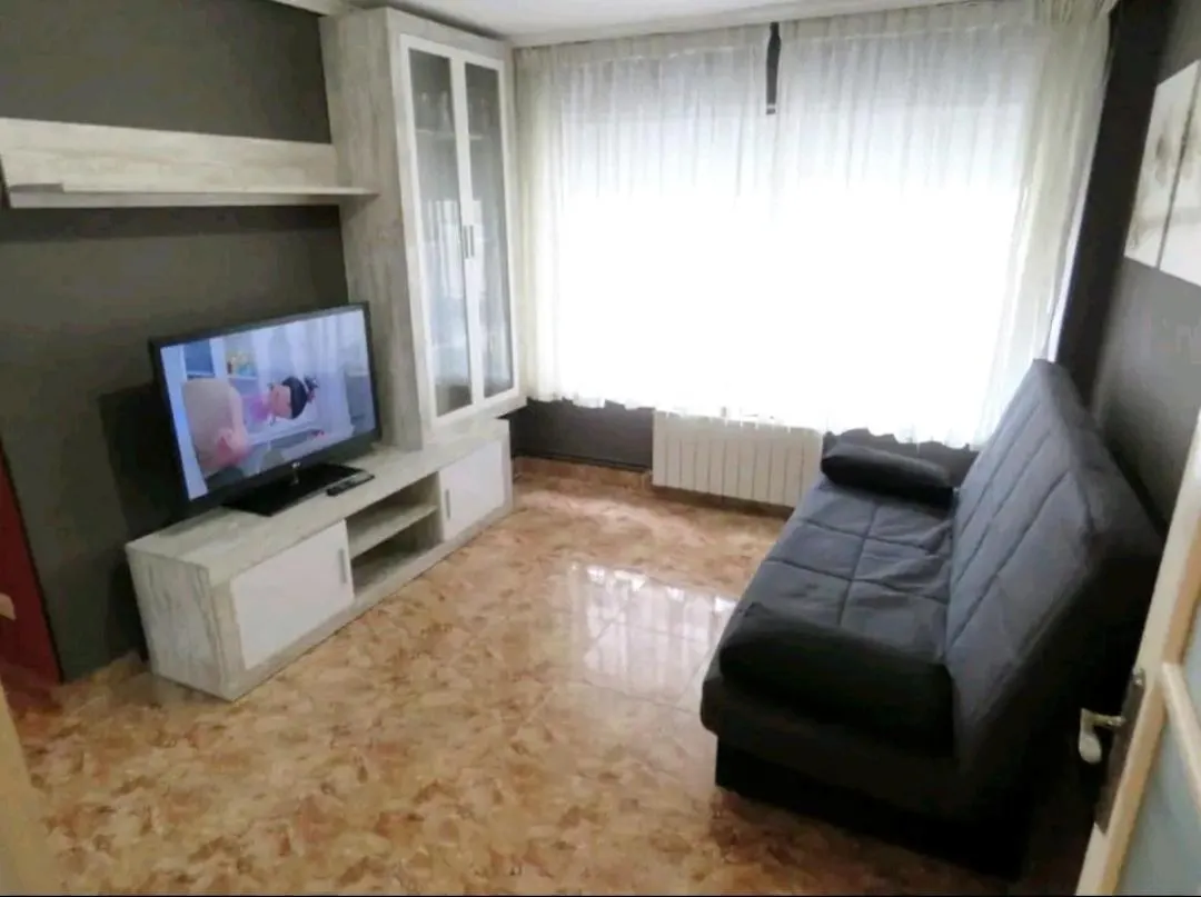 Bilbao, 3 Hab, 5 Camas, Wifi, Metro, Aparcamiento Gratis,アパートメント アパート ビルバオ